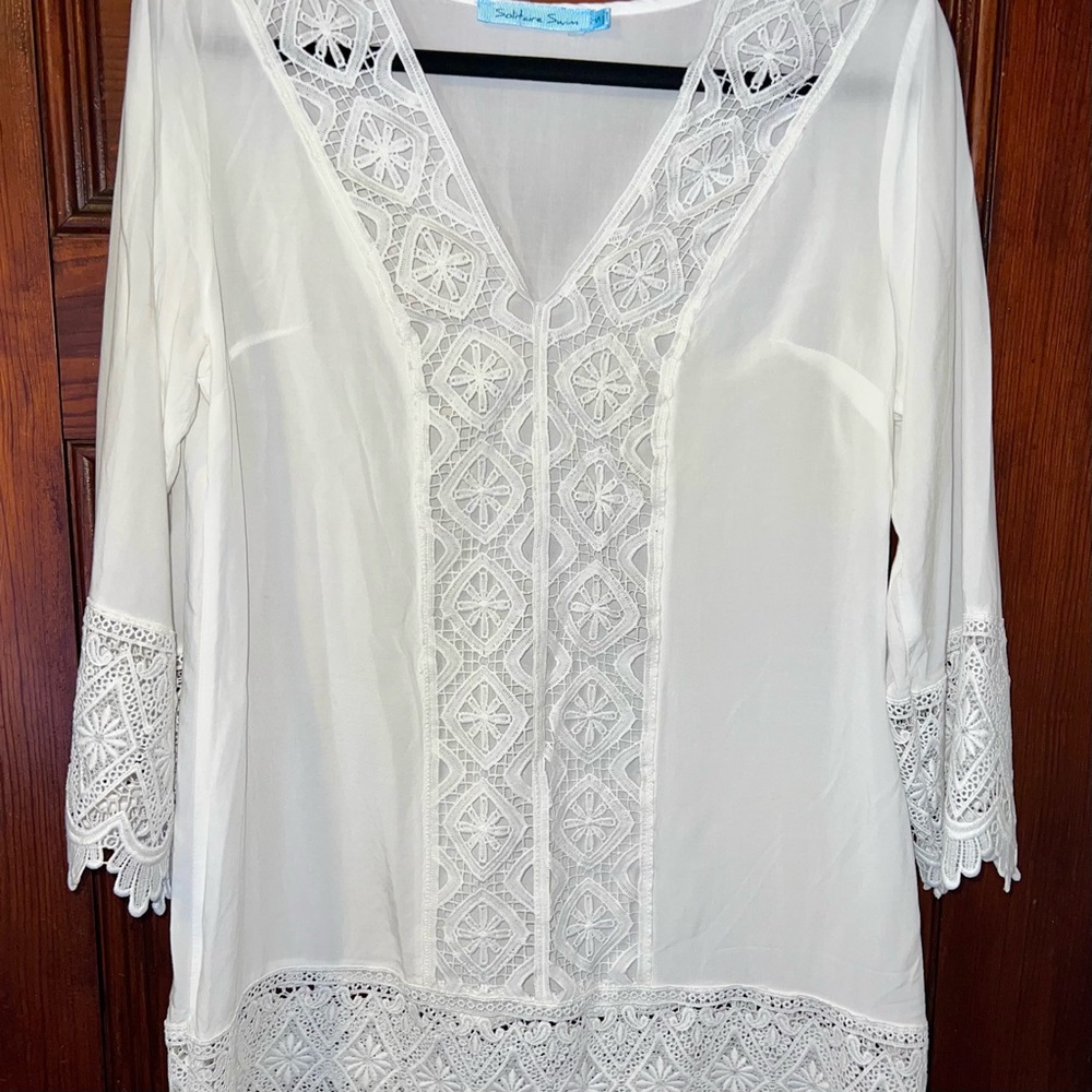 Solitaire Swim size S cover up w/ crochet trim